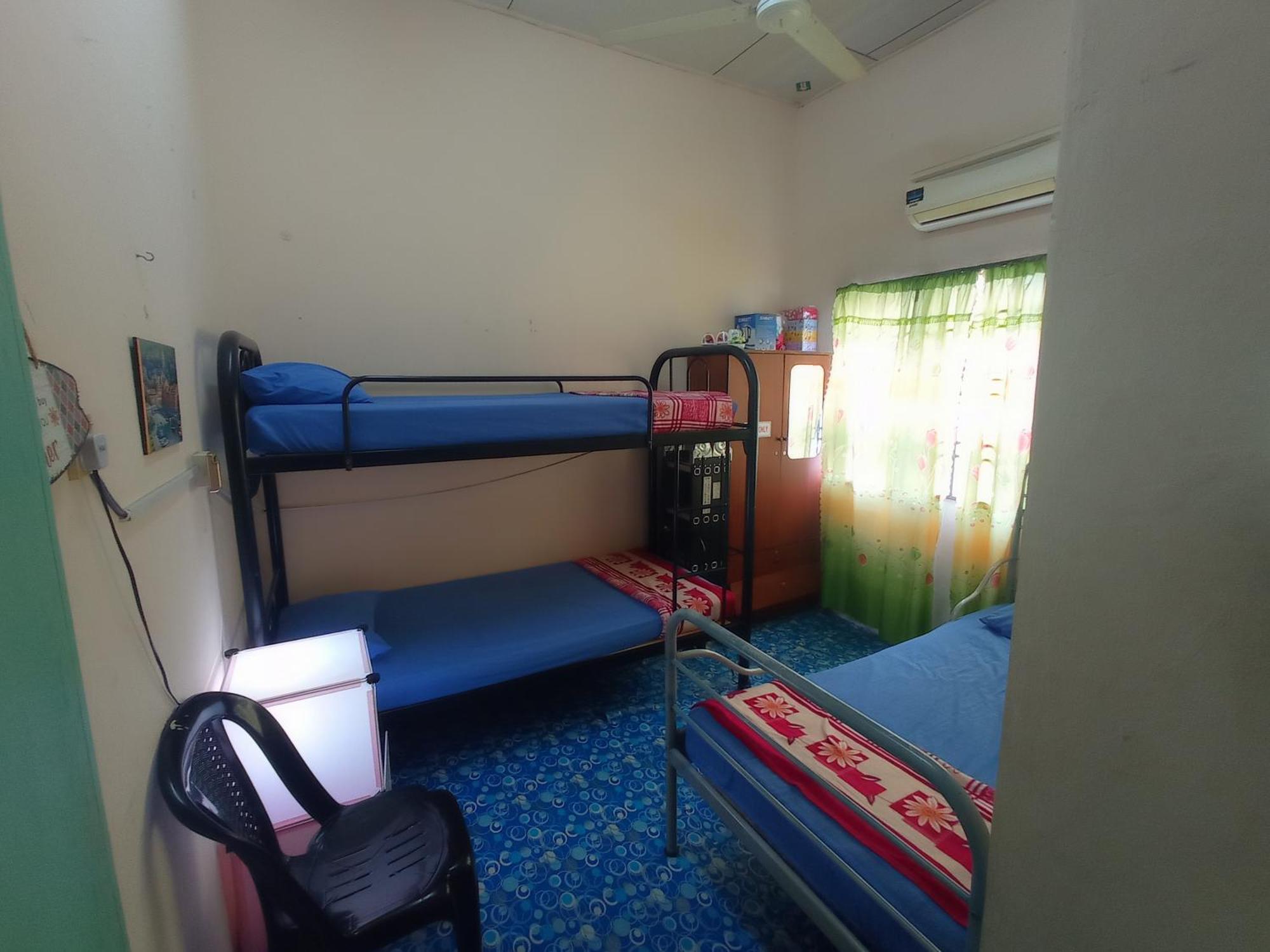 Homestay Melewar Parit Raja Eksteriør bilde